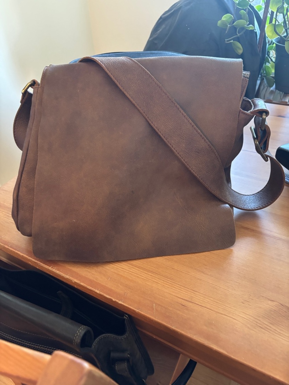 Roots Brown Leather Messenger Bag with Adjustable Strap